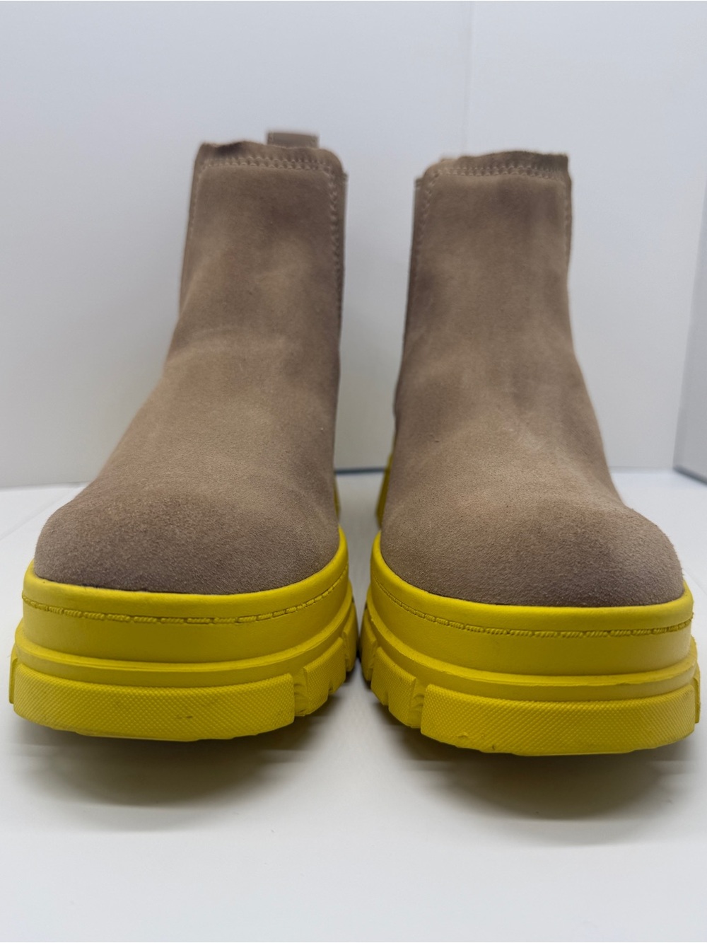 UGG Ashton Chelsea Boots 6 Brown Suede Waterproof Yellow Ankle Casual Chunky - Picture 5 of 13